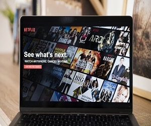 Quels films, documentaires et séries sur la Bourse regarder sur Netflix ?