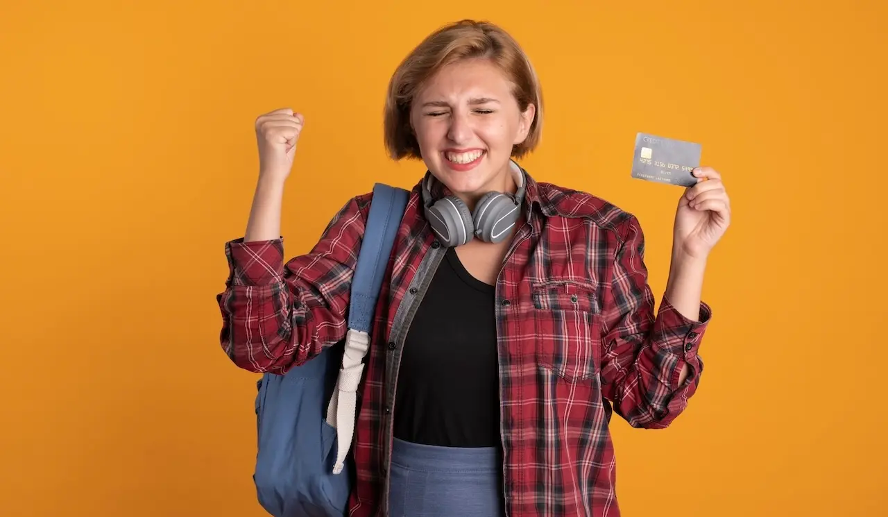 Quelle est la meilleure carte bancaire pour adolescents ? Comparatif 2025