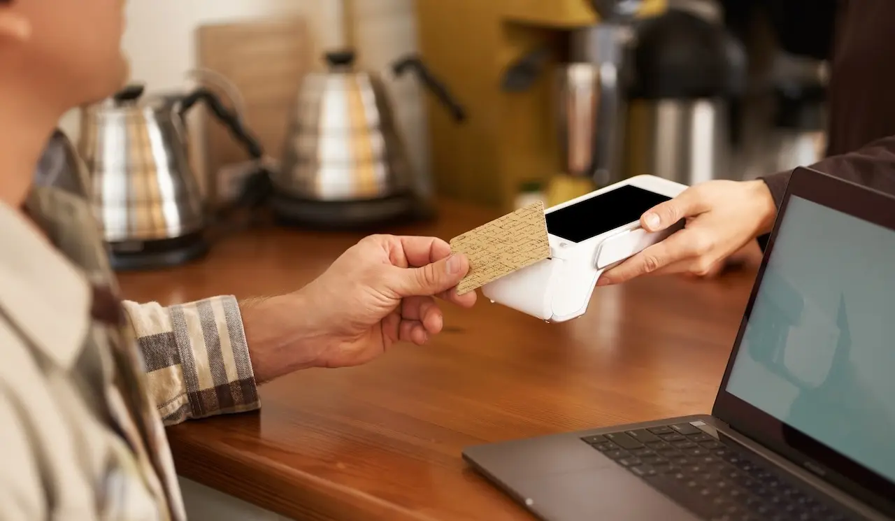 Comment le terminal de paiement Flatpay facilite les transactions pour les entreprises