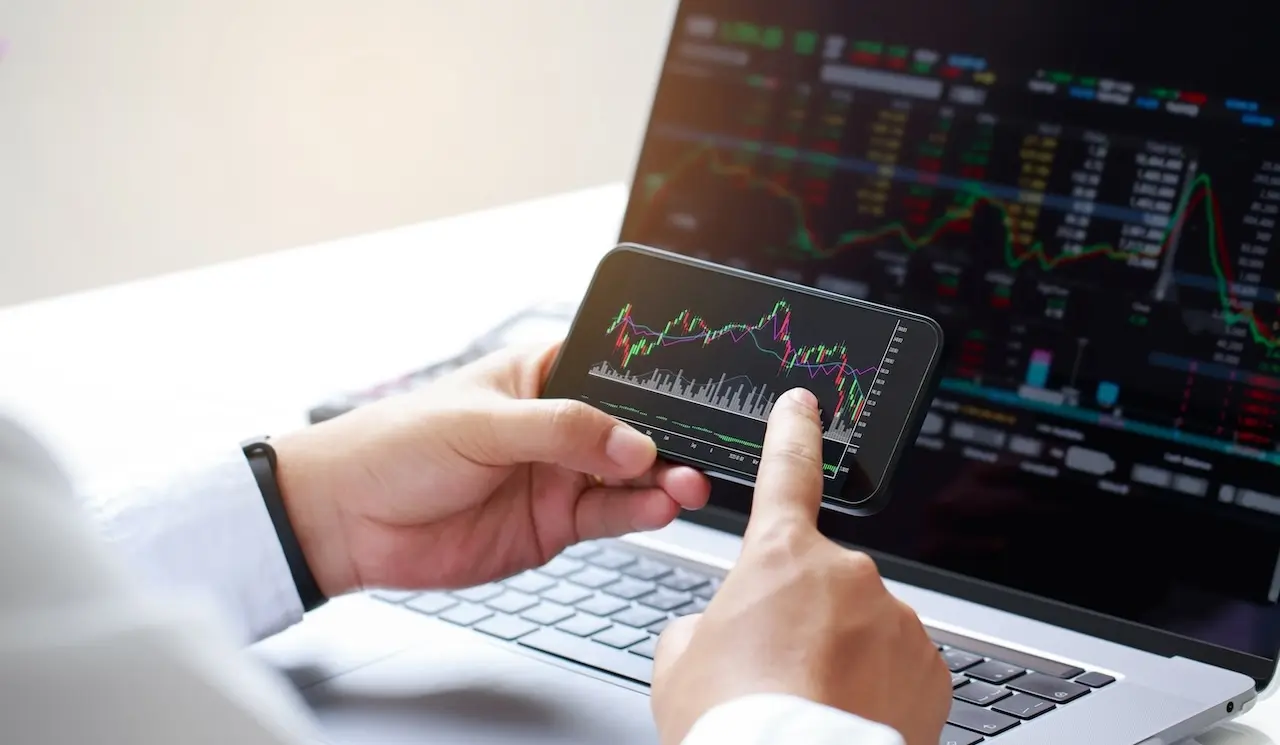 Trading avec un PEA : le PEA est-il adapt&eacute; aux investisseurs actifs ?